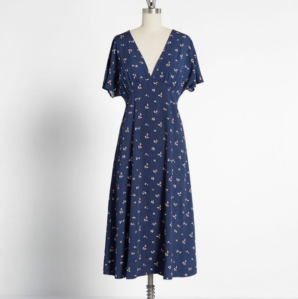 Modcloth blue floral short sleeve dress